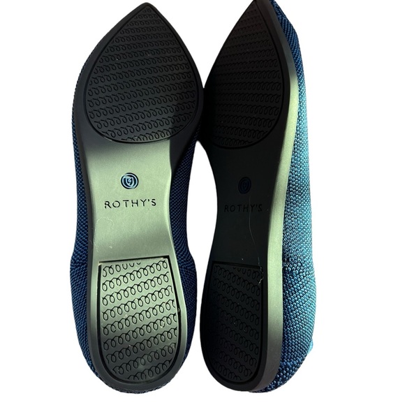 Rothys Teal Python Point Flats size 6.5 in excellent condition. Slightly used . - Picture 2 of 10